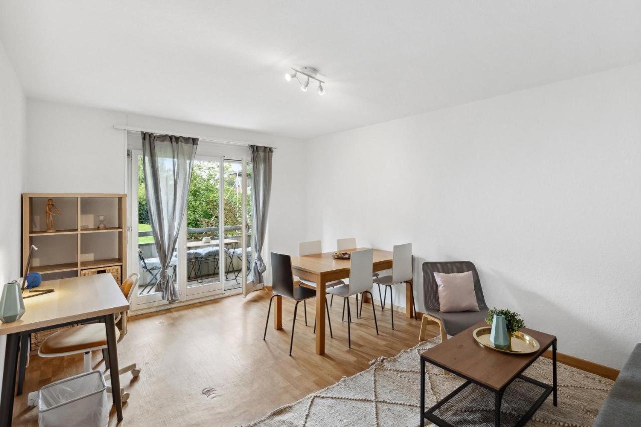 Urban Charm: Your Comfy Close To The Apartmán